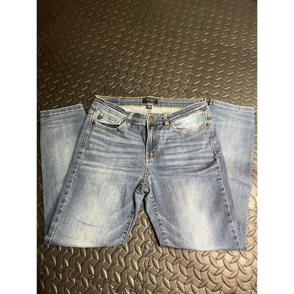 Judy Blue Los Angeles Women’s Jeans Size 13/31 Medium Wash Stretch Denim - Picture 1 of 4